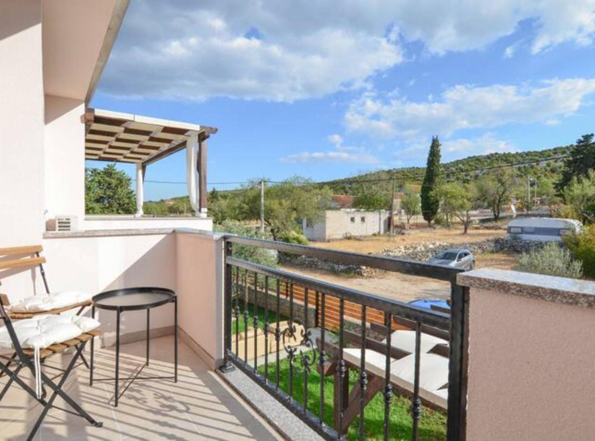 Apartment Villa Troskot Пироваць Екстер'єр фото